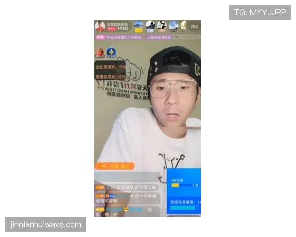 贾一凡训练完直接啃鸡腿,这自律和放纵切换得也太丝滑了